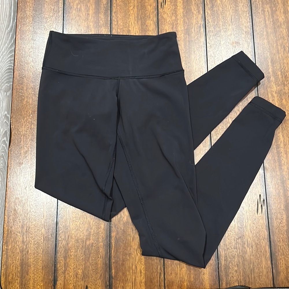 Black Lululemon Wunder Unders - size 2